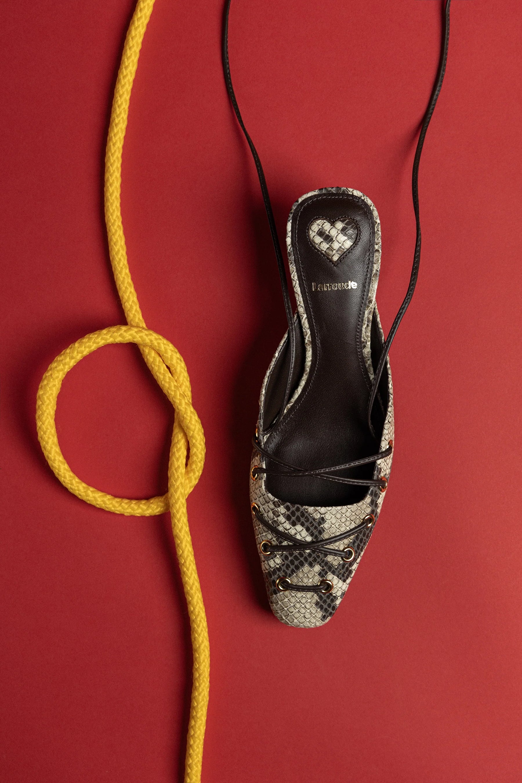 Mule Amarração Amal Couro Cobra