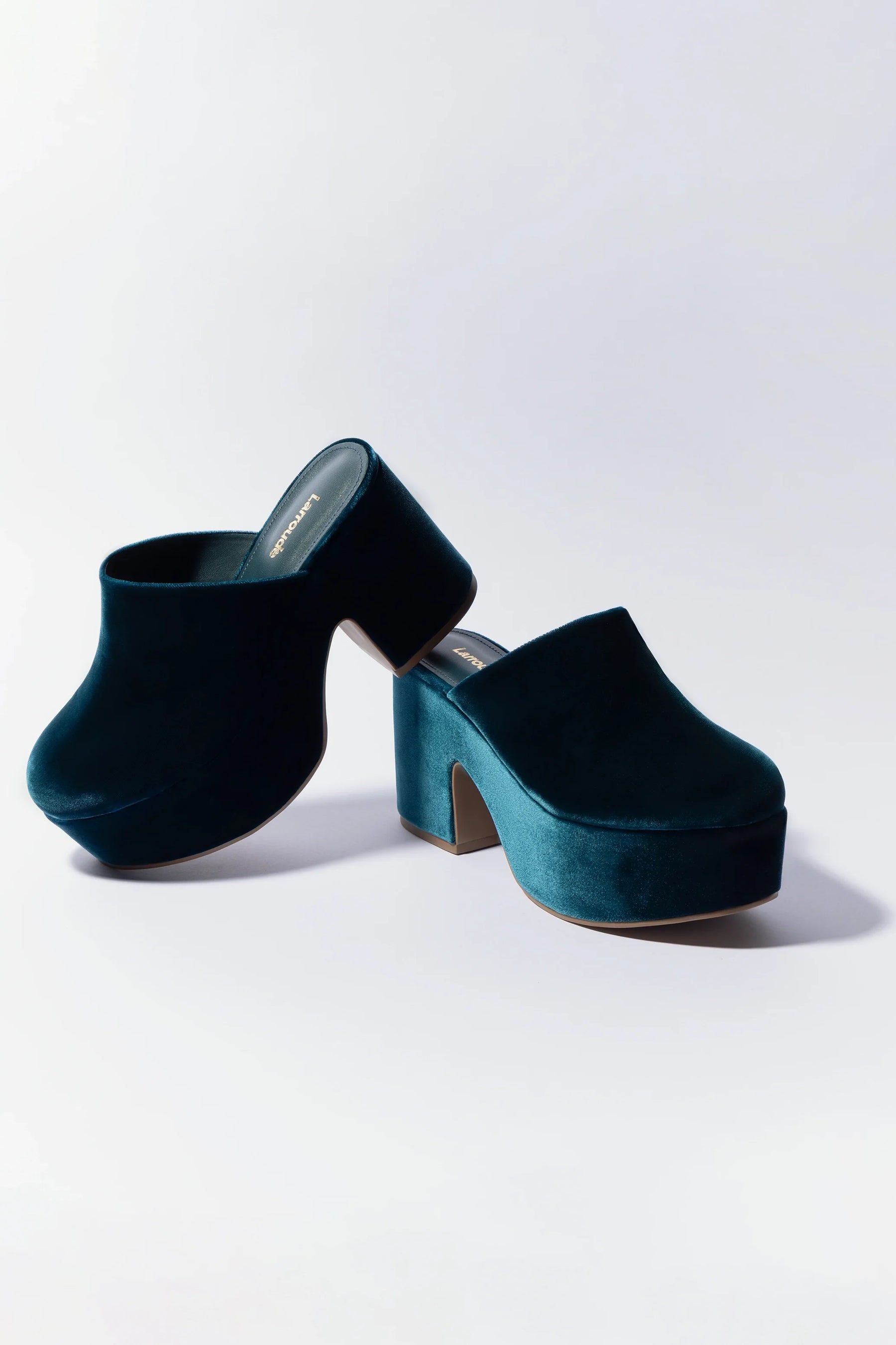 Mule Clog Plataforma Miso Veludo Azul