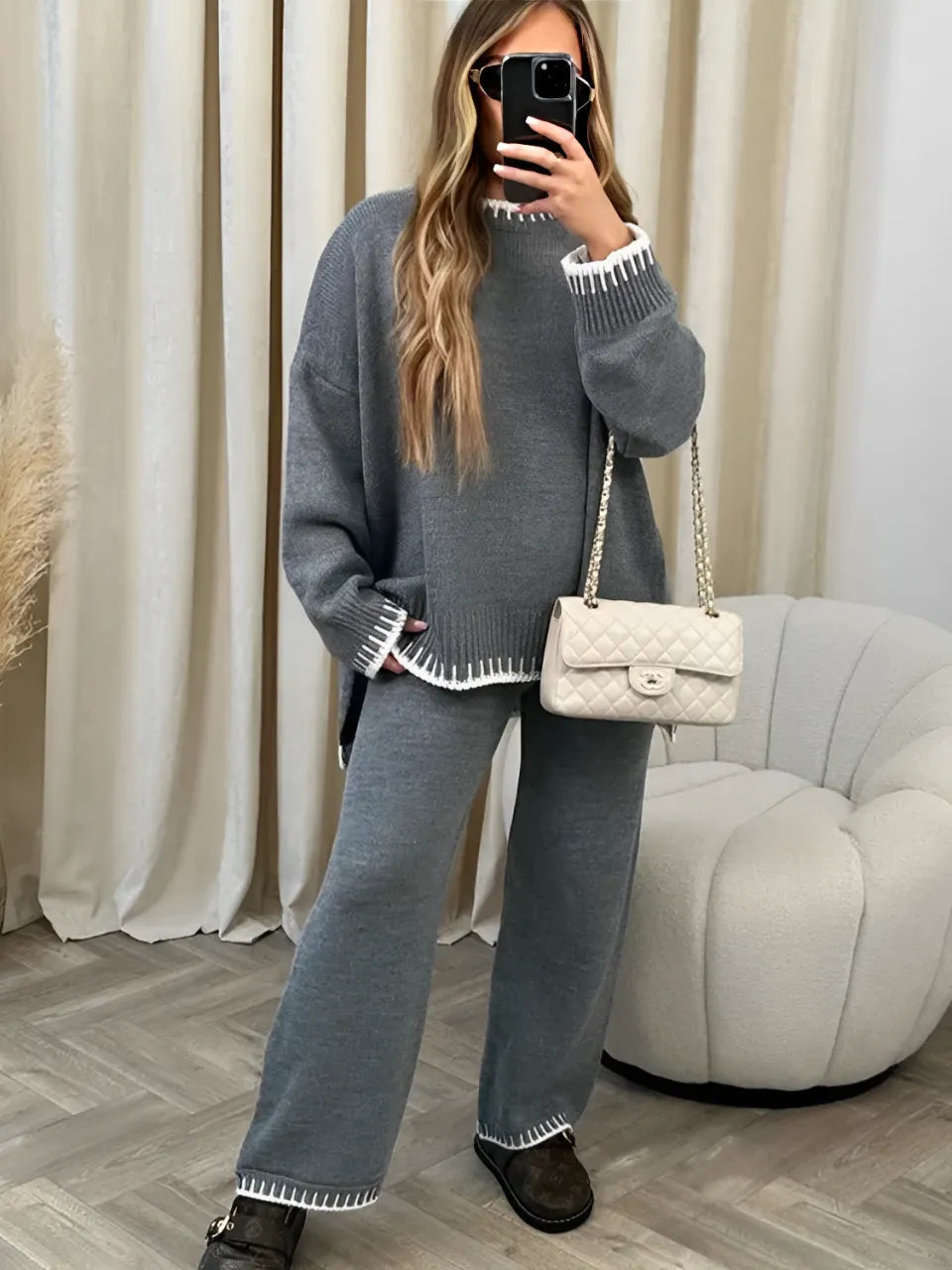 Conjunto Feminino com Suéter e Calça com Detalhes em Crochê - Íris