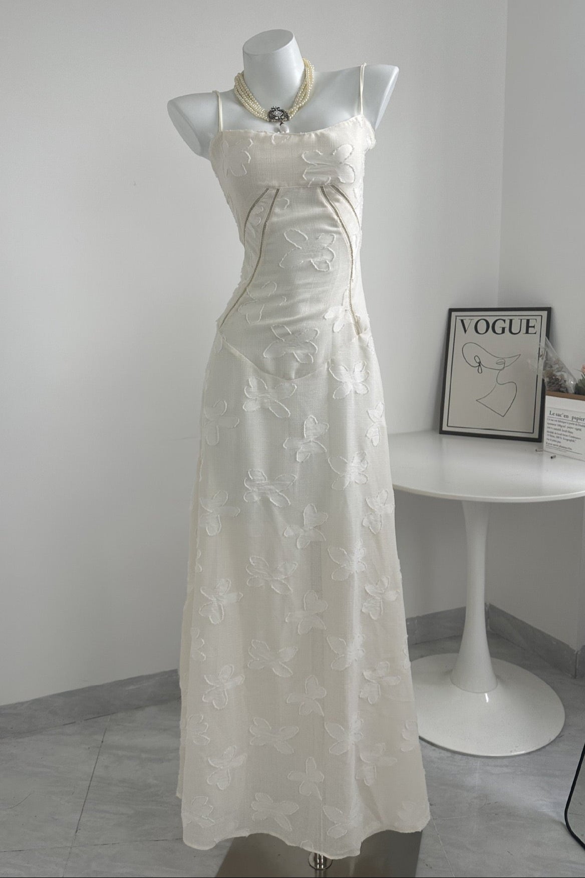 Vestido Longo Elegante com Costas Abertas e Amarração - Flor