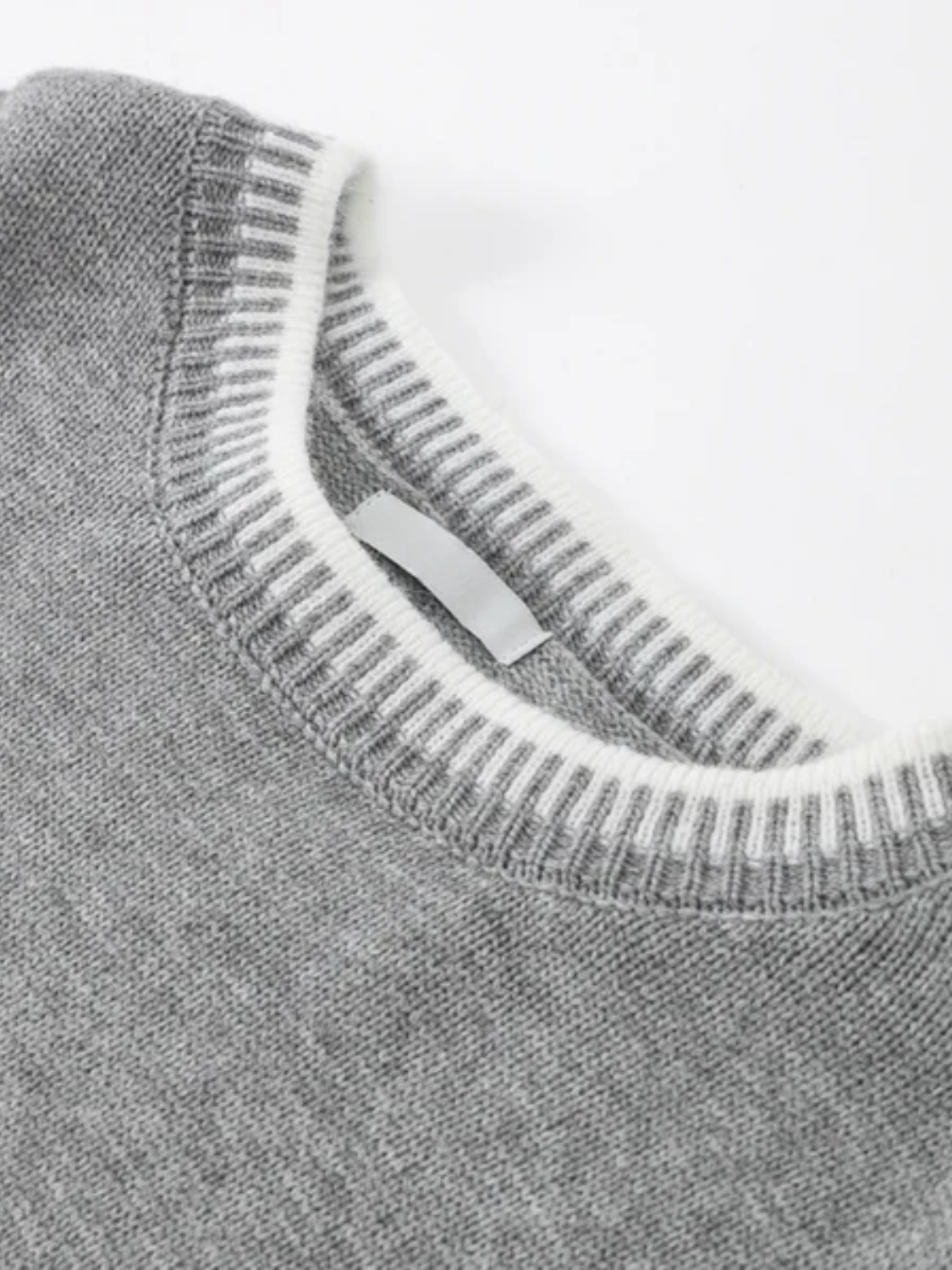 Conjunto Feminino com Suéter e Calça com Detalhes em Crochê - Íris