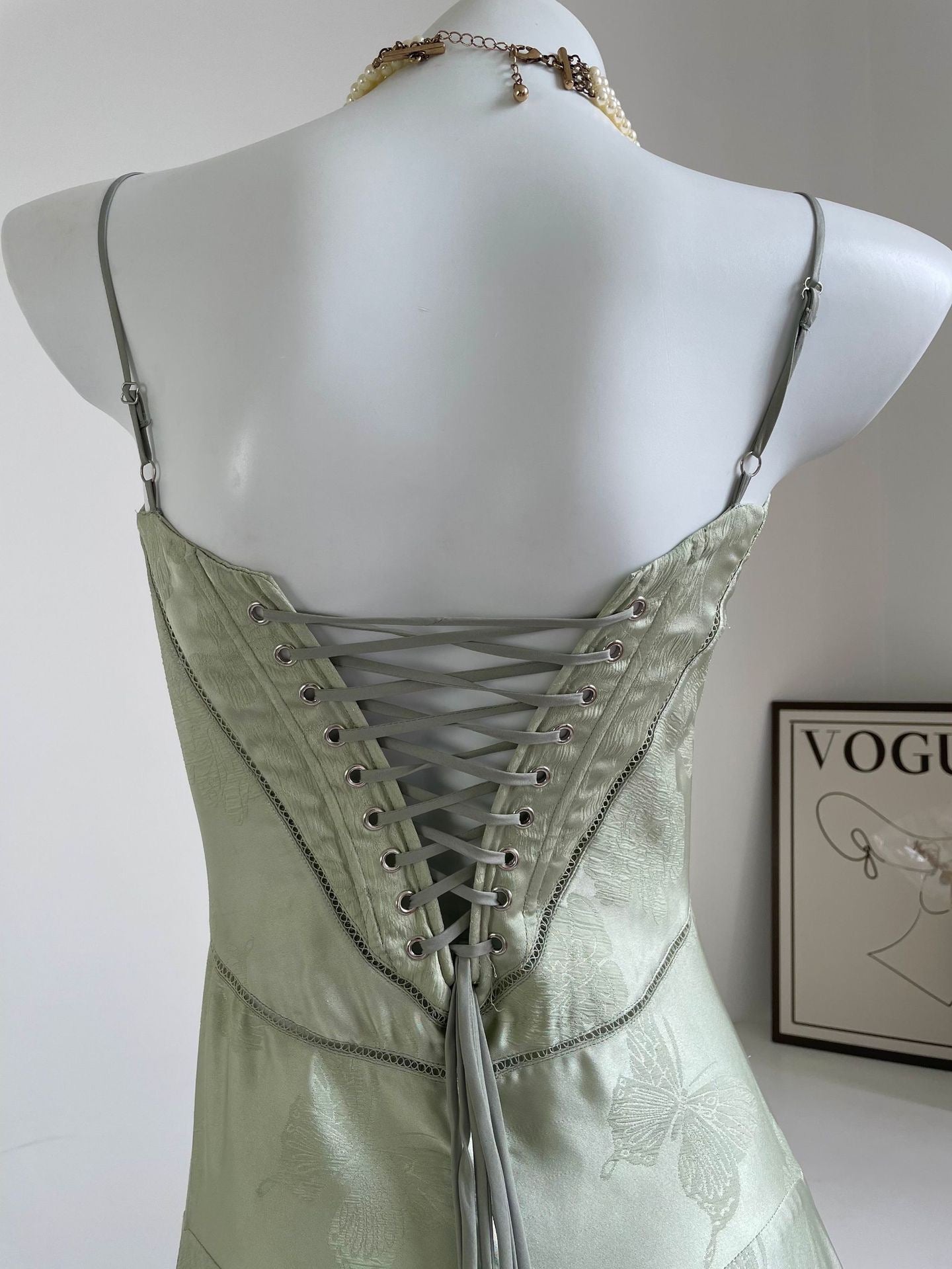 Vestido Longo Elegante com Costas Abertas e Amarração - Flor