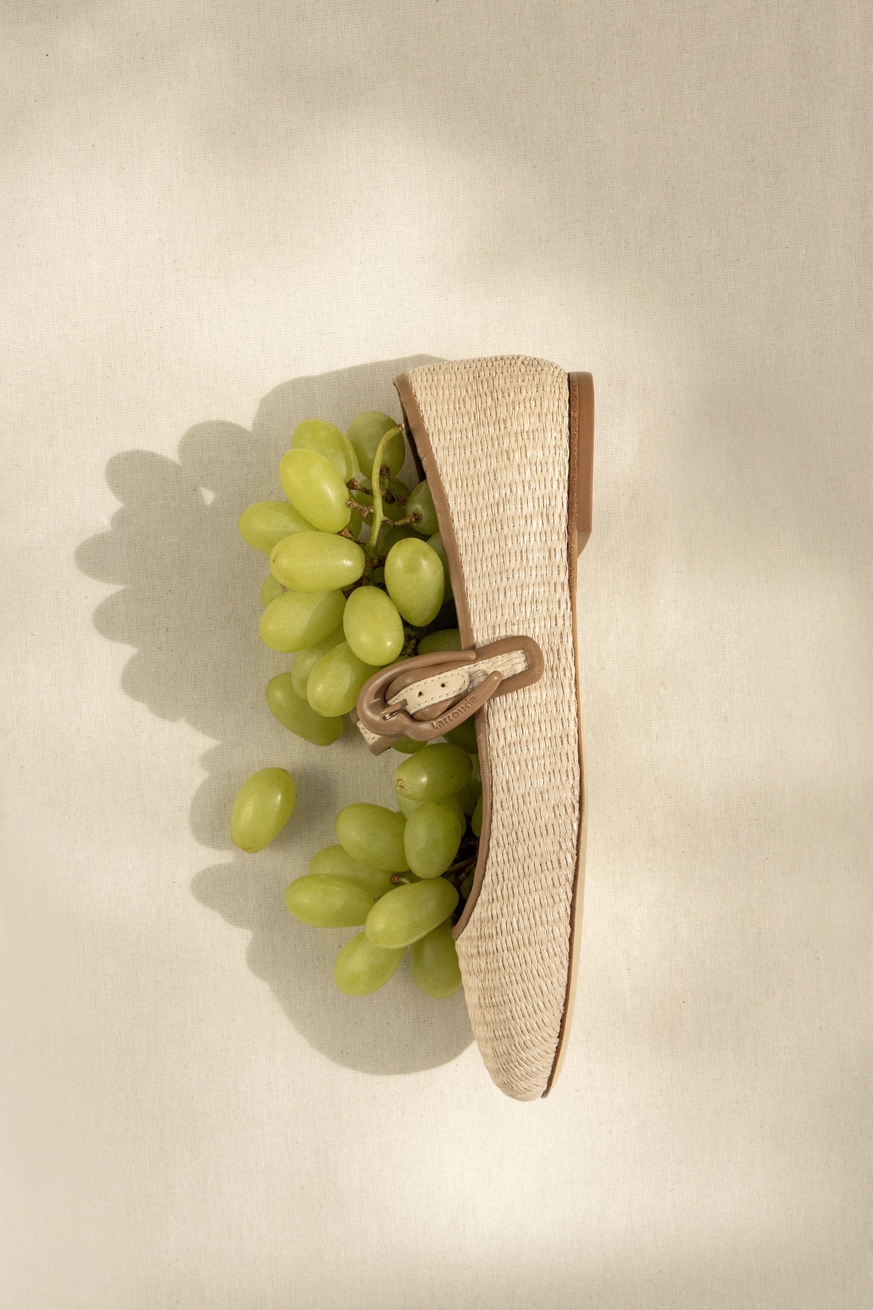 Sapatilha Verona Ráfia Bege e Couro Marrom