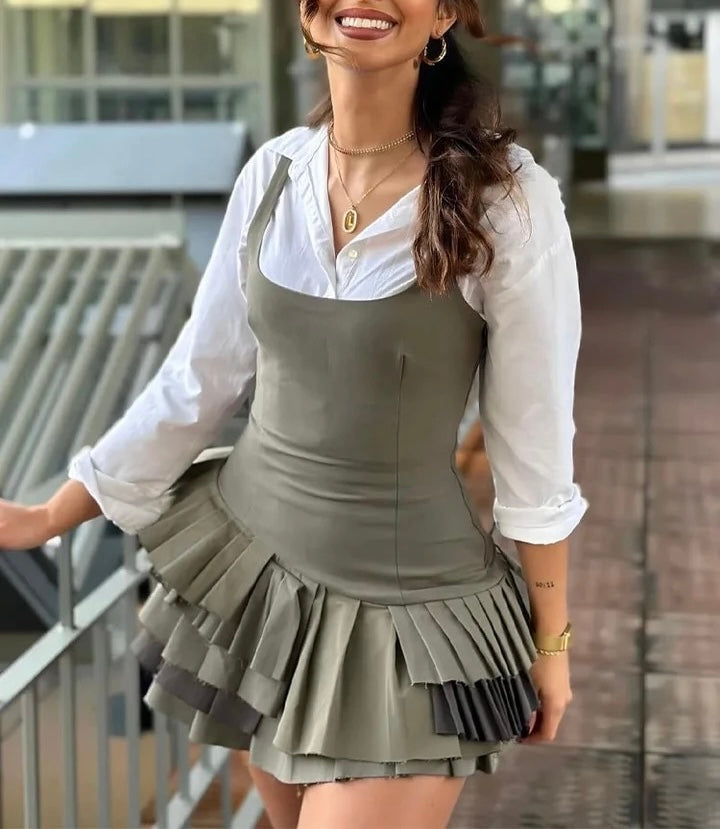 Macacão Curto Plissado Caqui