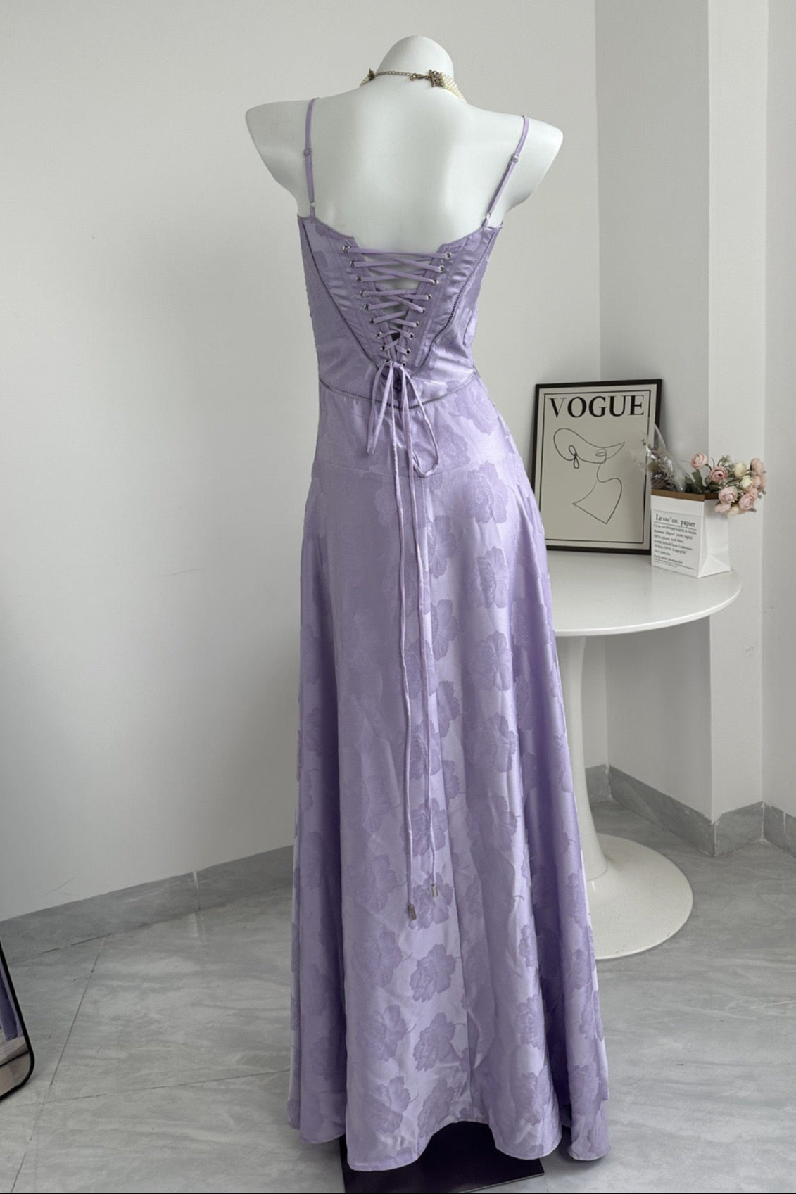 Vestido Longo Elegante com Costas Abertas e Amarração - Flor