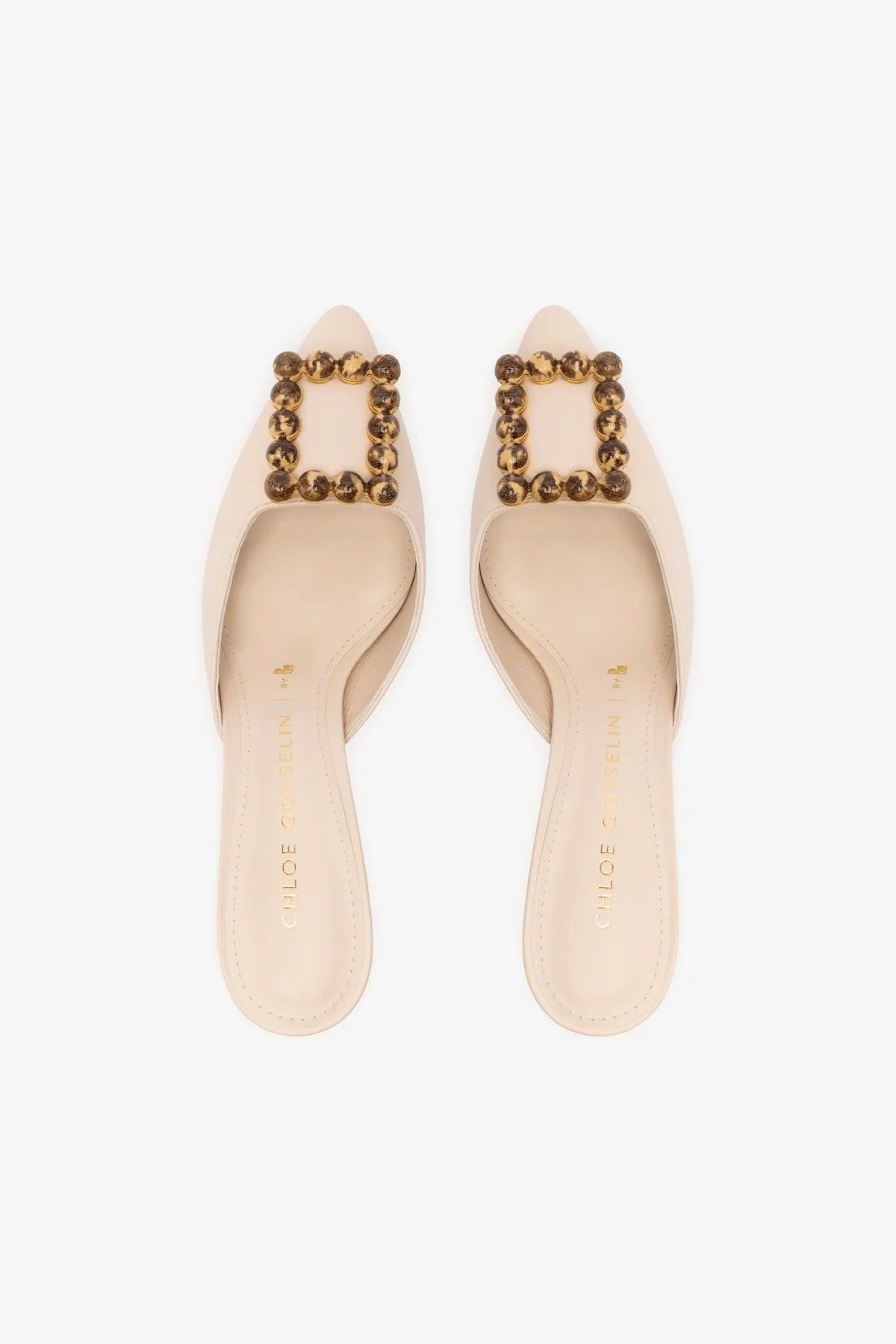 Chloe Gosselin by Studio Larroudé: Mule Ava Couro Off White