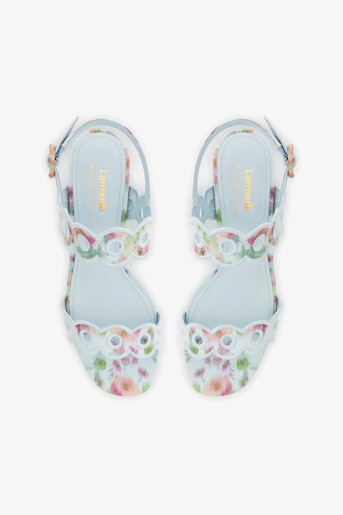 Larroudé x Markarian: Sandália Florence Tecido Azul Floral