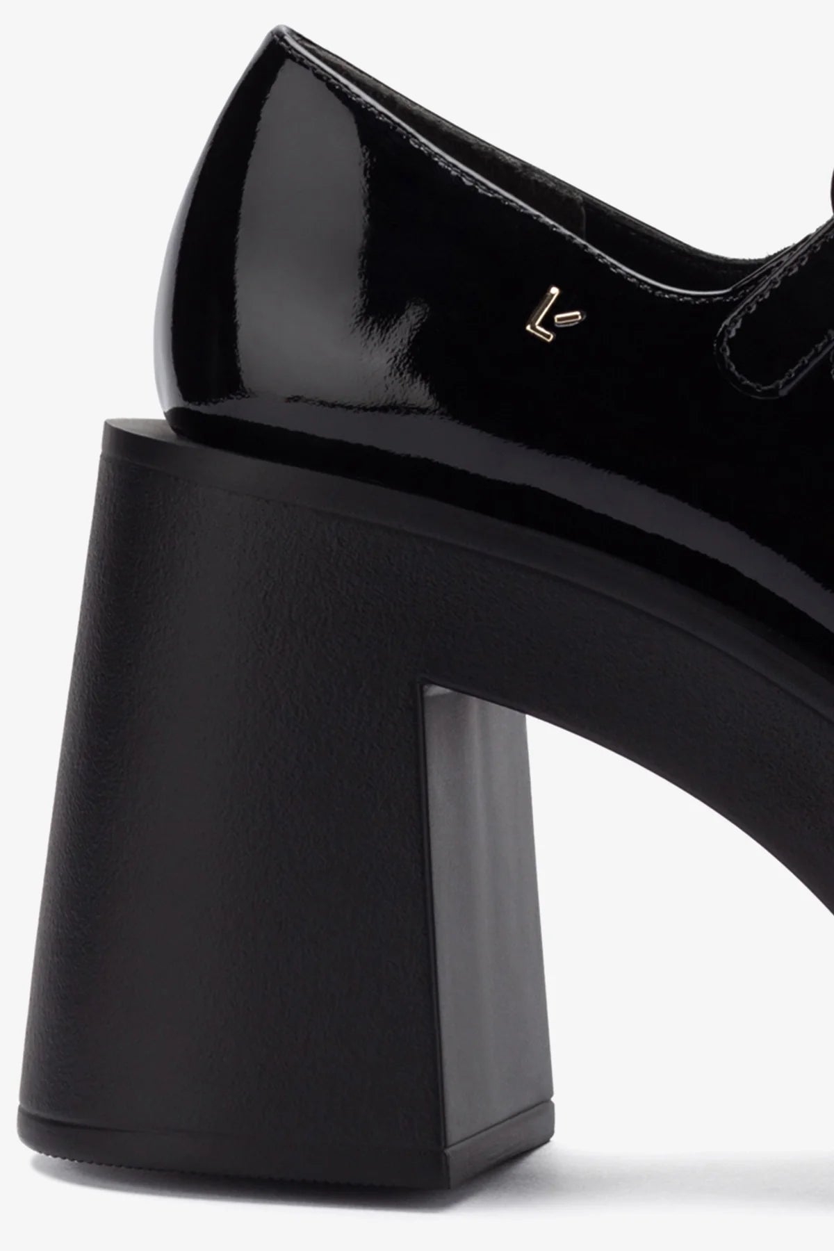 Scarpin Plataforma Olivia Couro Verniz Preto