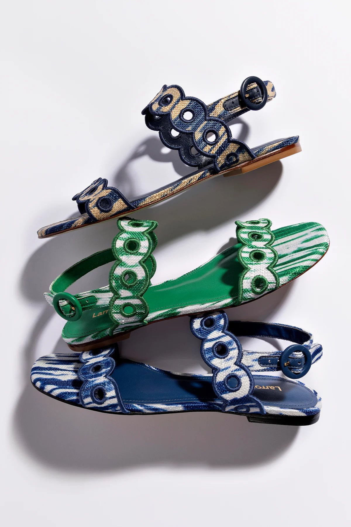 Sandália Flat Florence Ráfia Tie Dye Bege e Azul