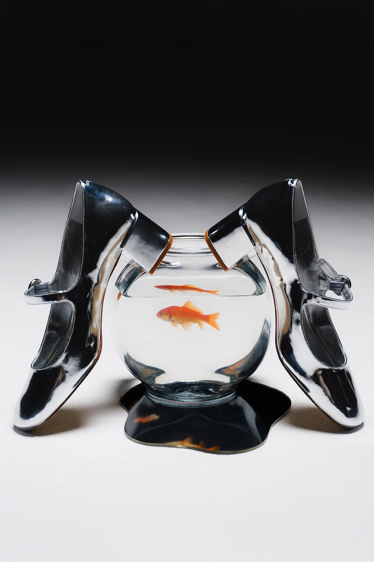 Scarpin Salto Bloco Blair Couro Prateado