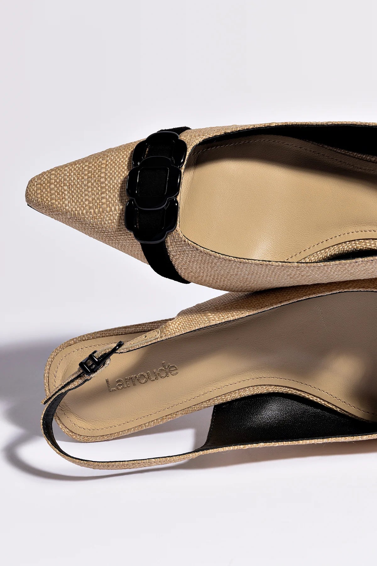 Slingback Franca Ráfia Bege e Camurça Preto