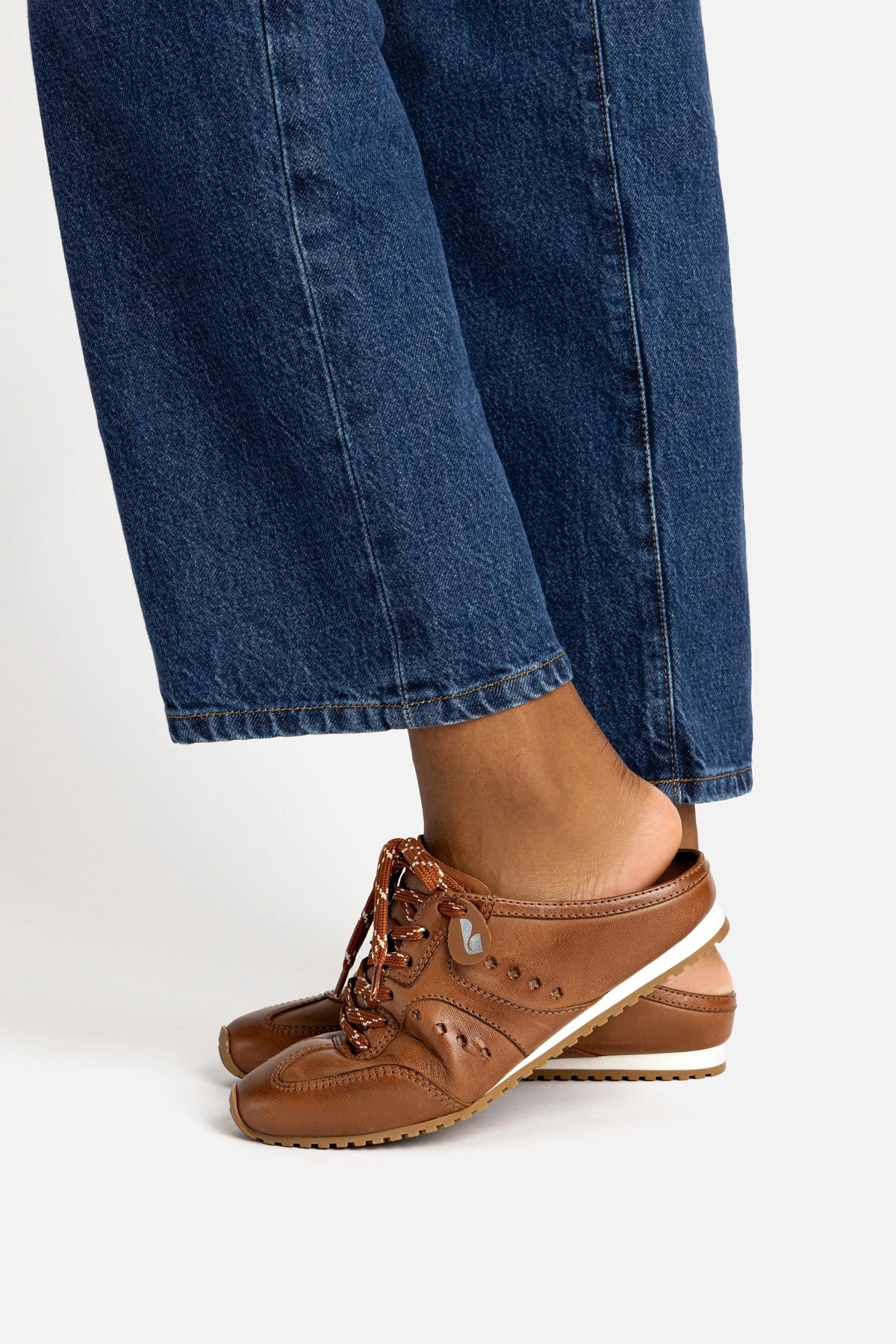 Mule Stella Couro Caramelo