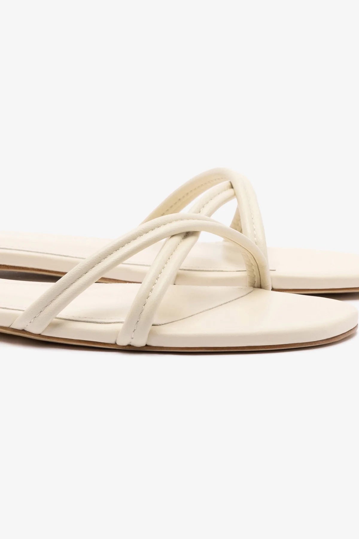 Sandália Flat Annie Couro Off White