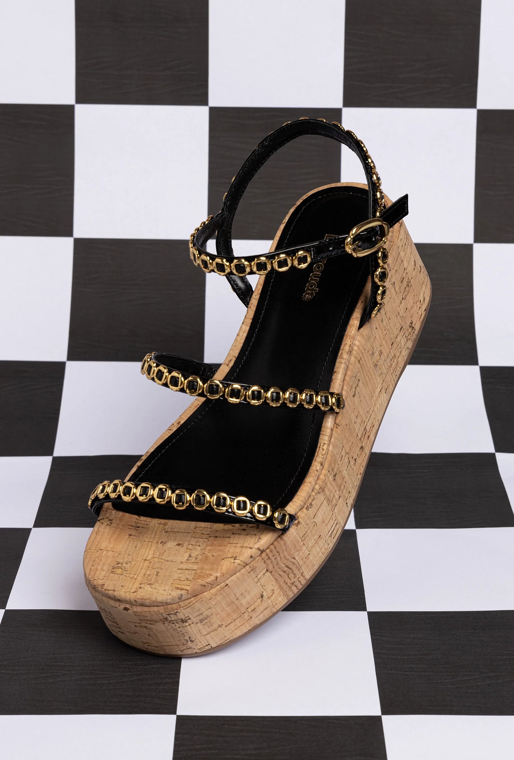 Flatform Gio Milanina Couro Verniz Preto e Cortiça