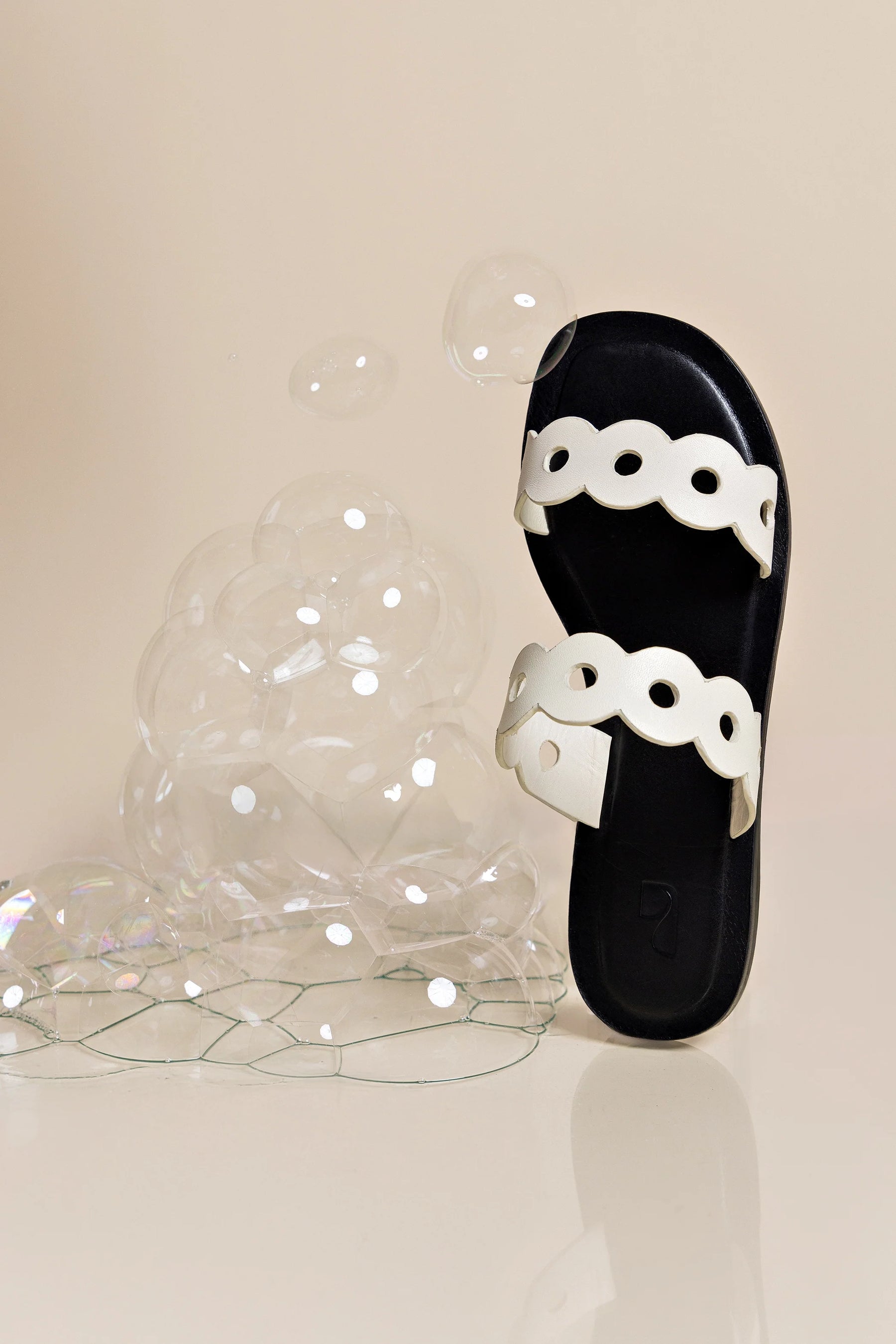 Flat Florence Broderie Couro Off White