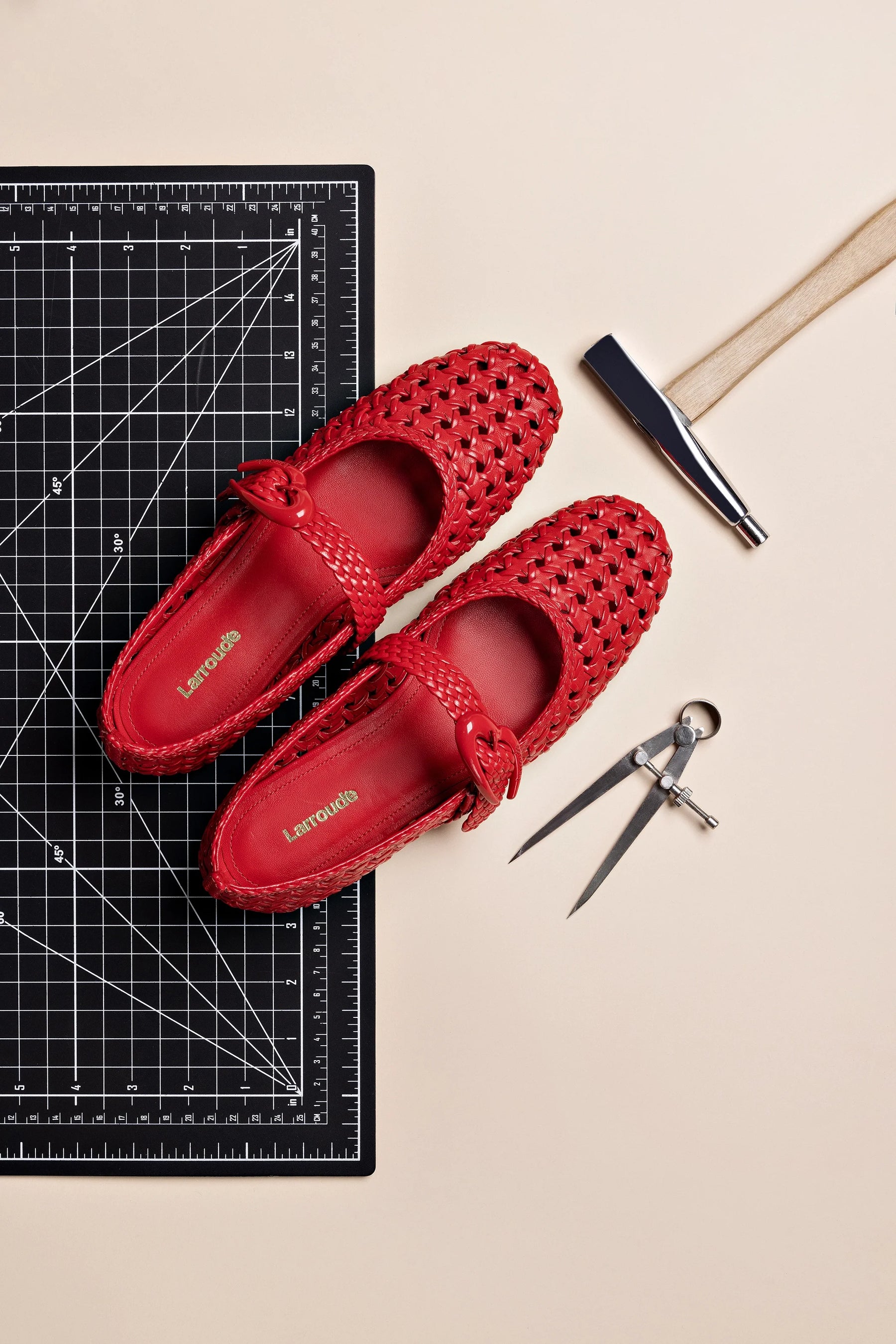 Sapatilha Verona New Macramê Couro Vermelho