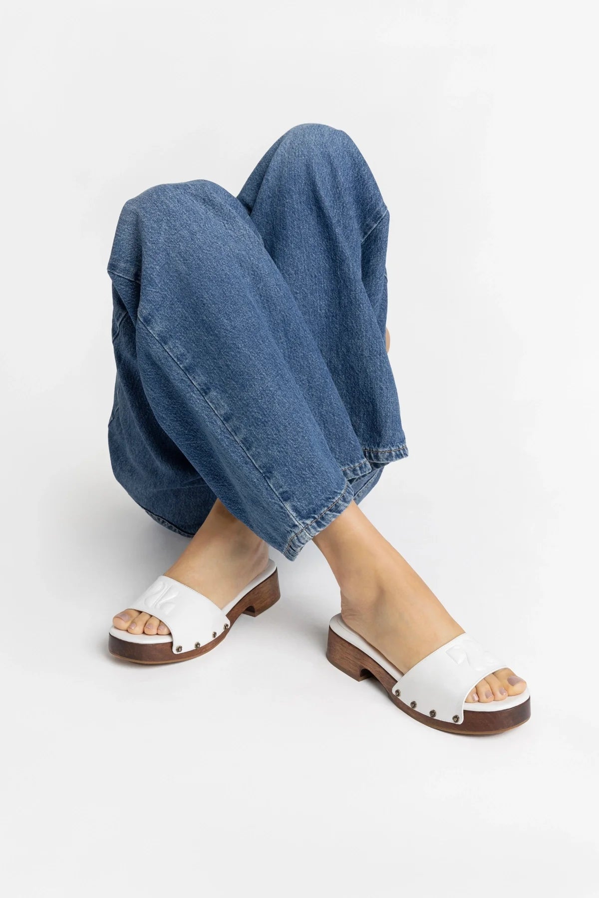 Mule Zuzi Couro Verniz Branco