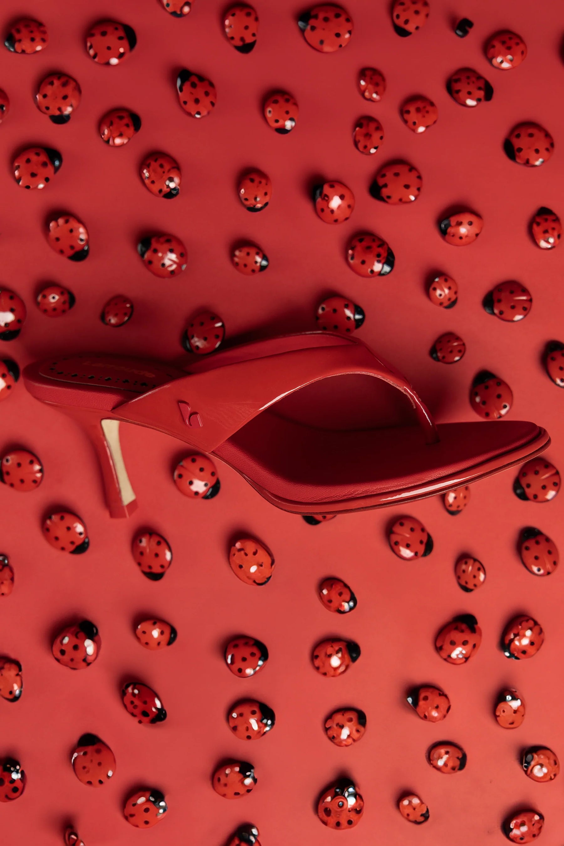 Sandália Gaia Couro Verniz Vermelho