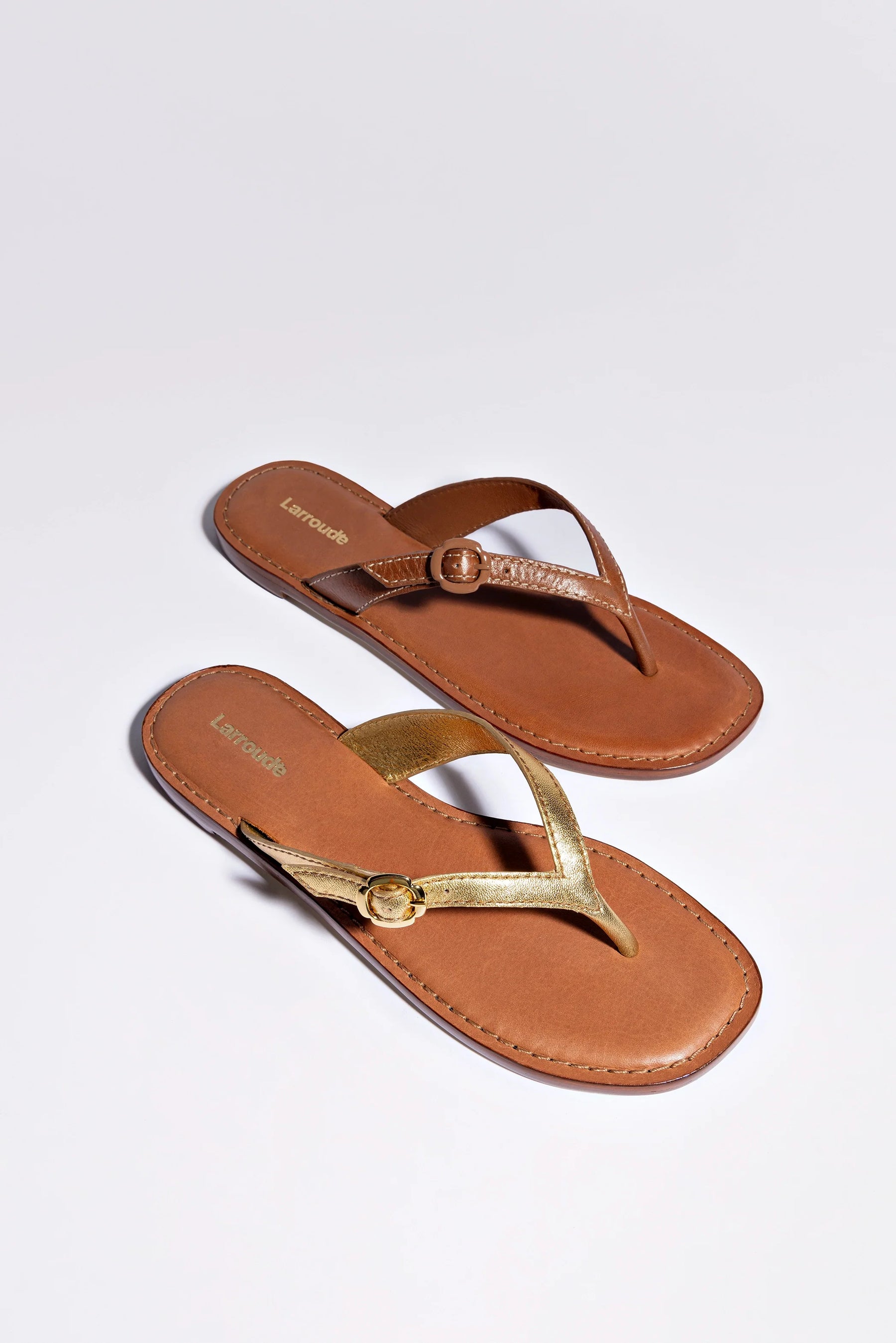 Flat Mary Kate Couro Dourado
