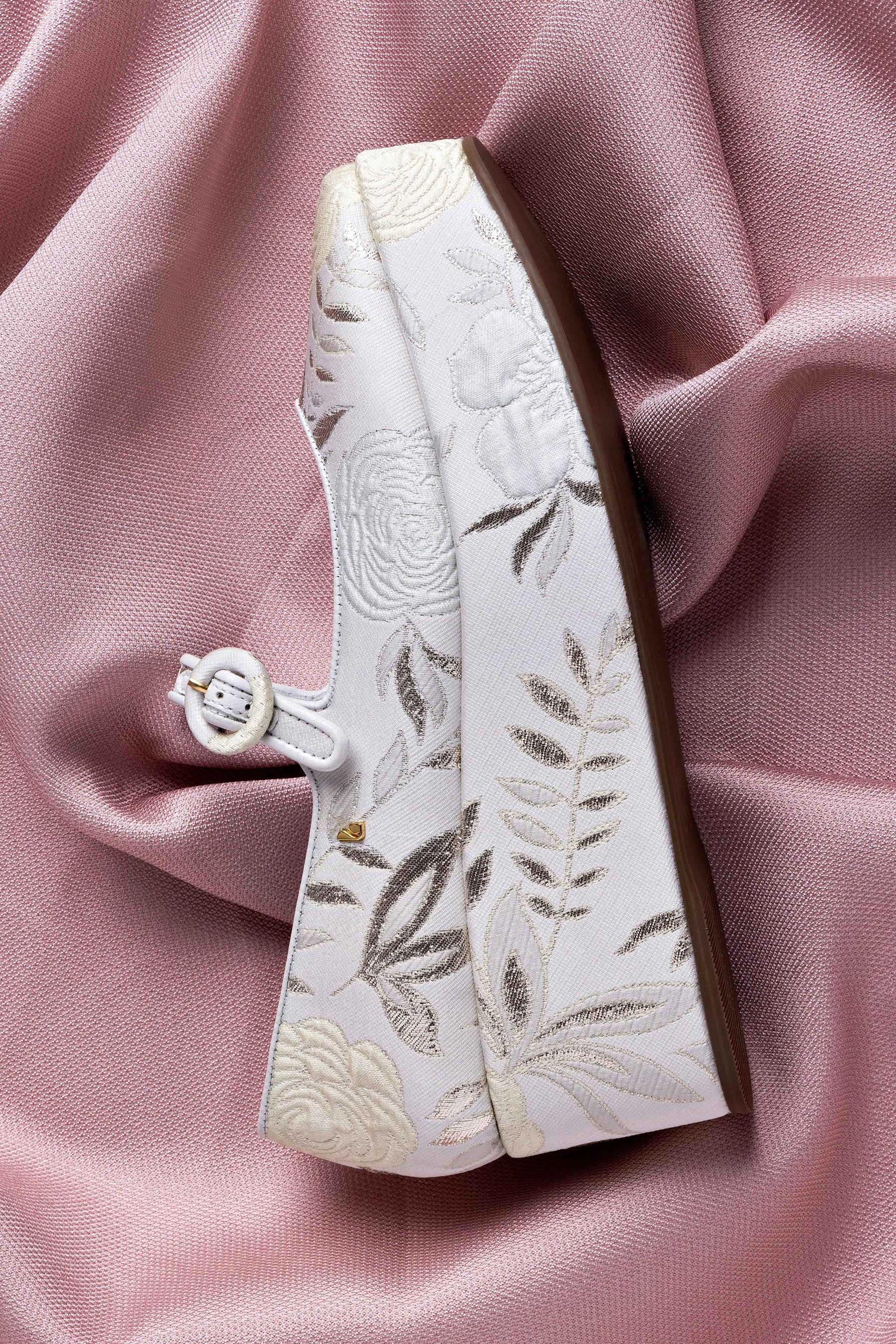 Larroudé x Markarian: Flatform Blair Brocado Off White