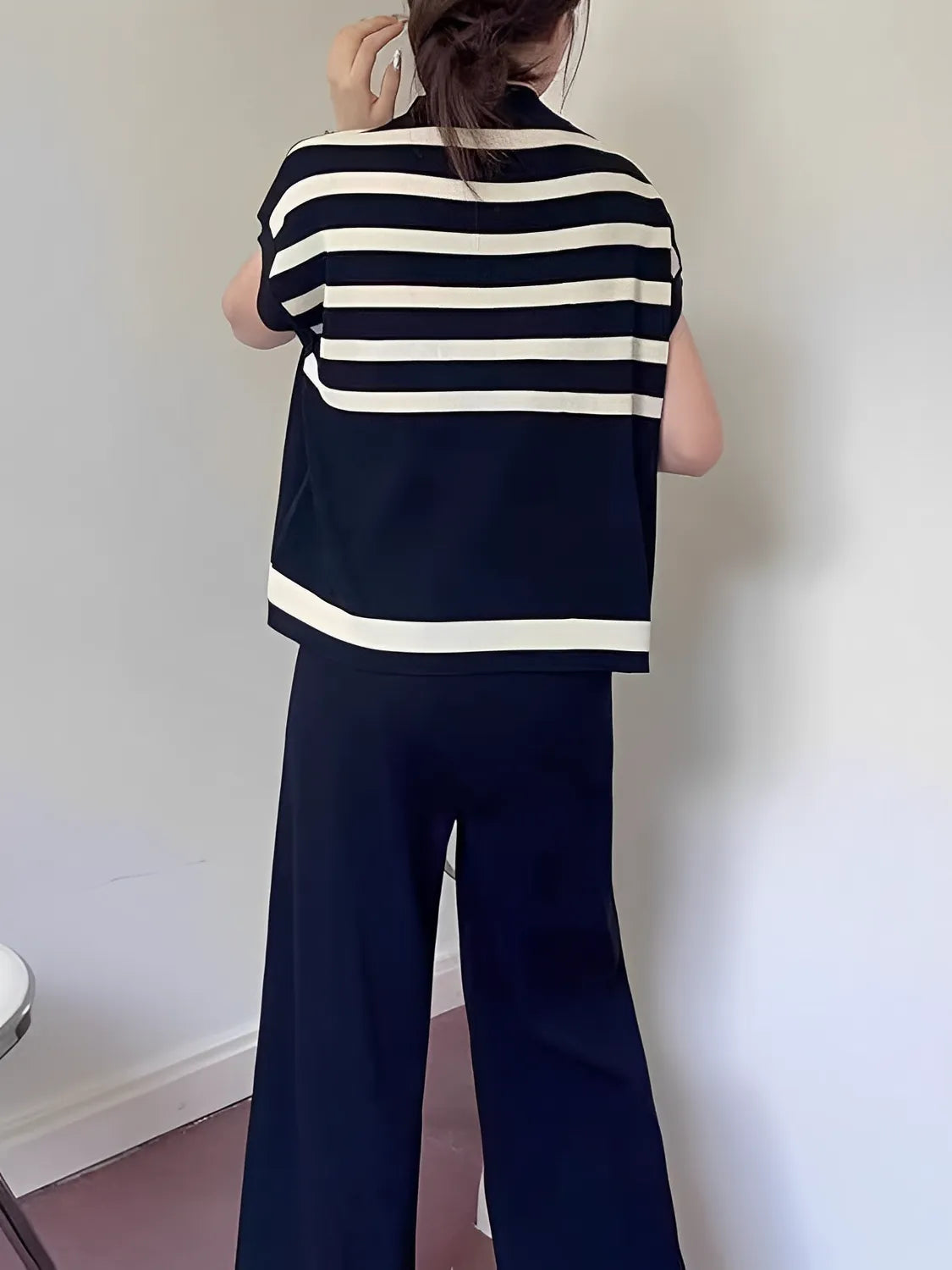 Conjunto Feminino com Blusa Gola Alta e Mangas Morcego e Calça com Cós Elástico - Alessia