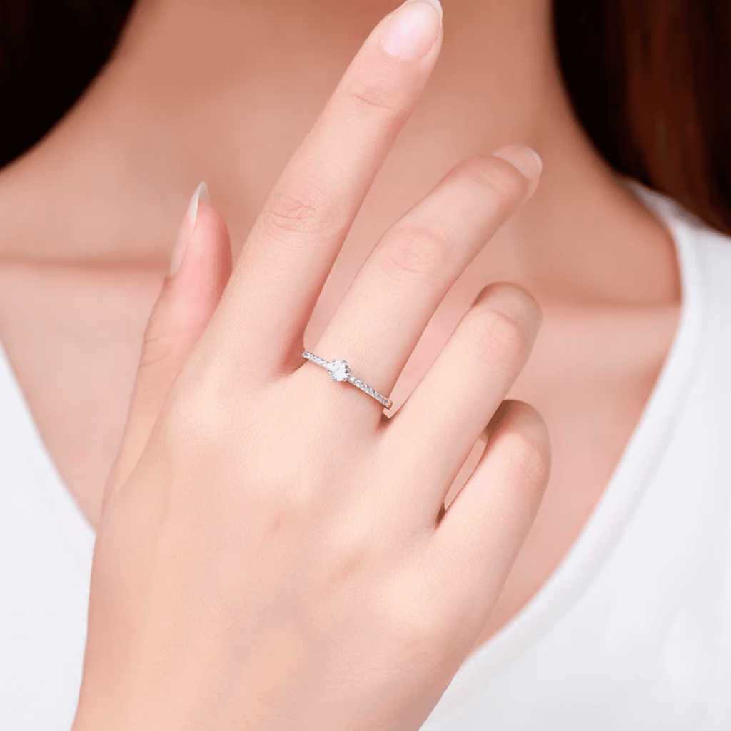 Anel Solitário Cravejado Prata 925