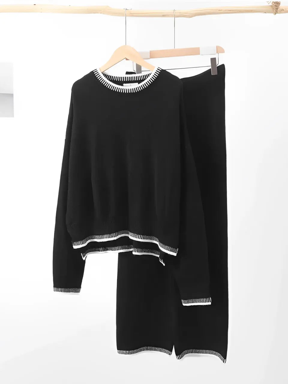 Conjunto Feminino com Suéter e Calça com Detalhes em Crochê - Íris