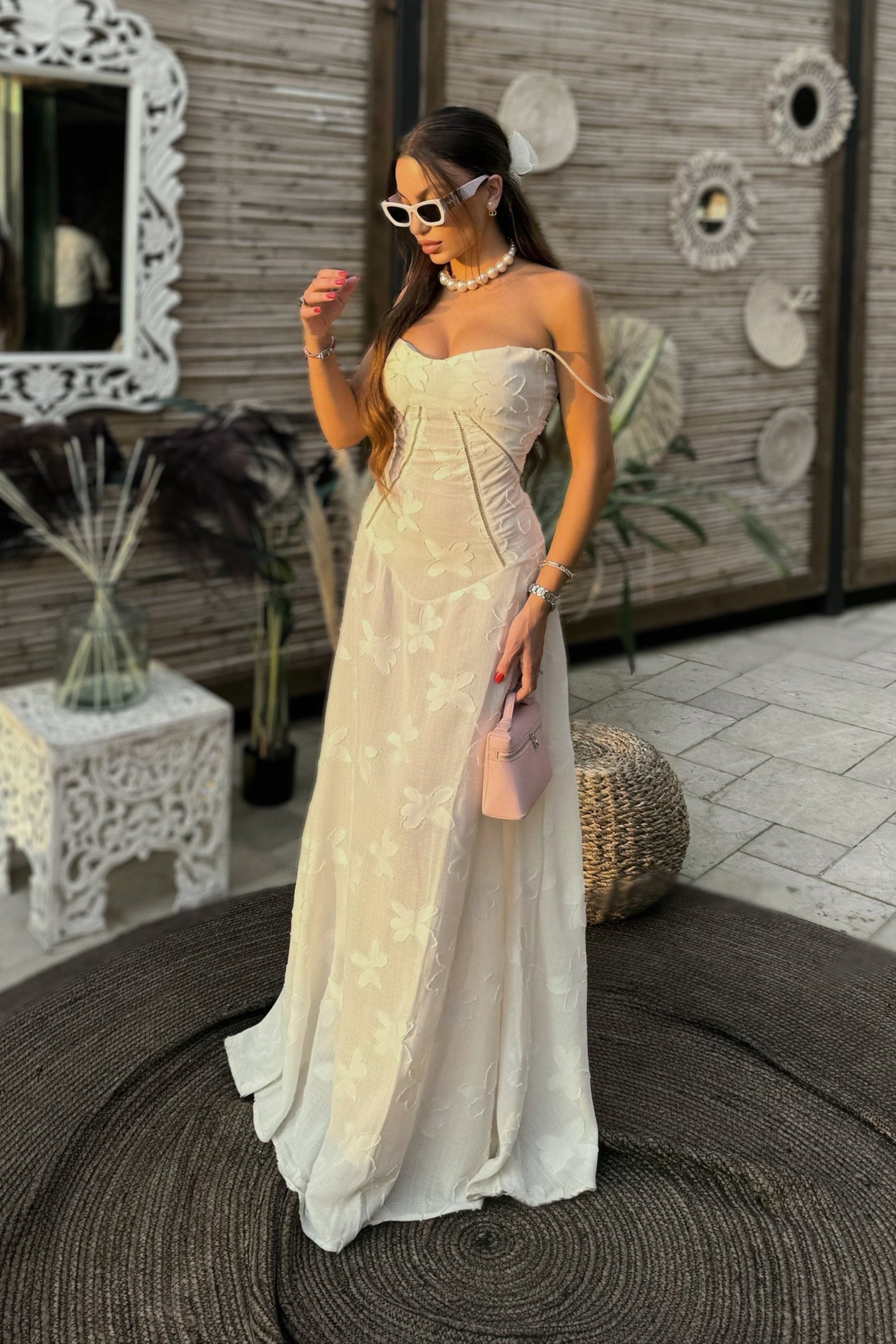 Vestido Longo Elegante com Costas Abertas e Amarração - Flor