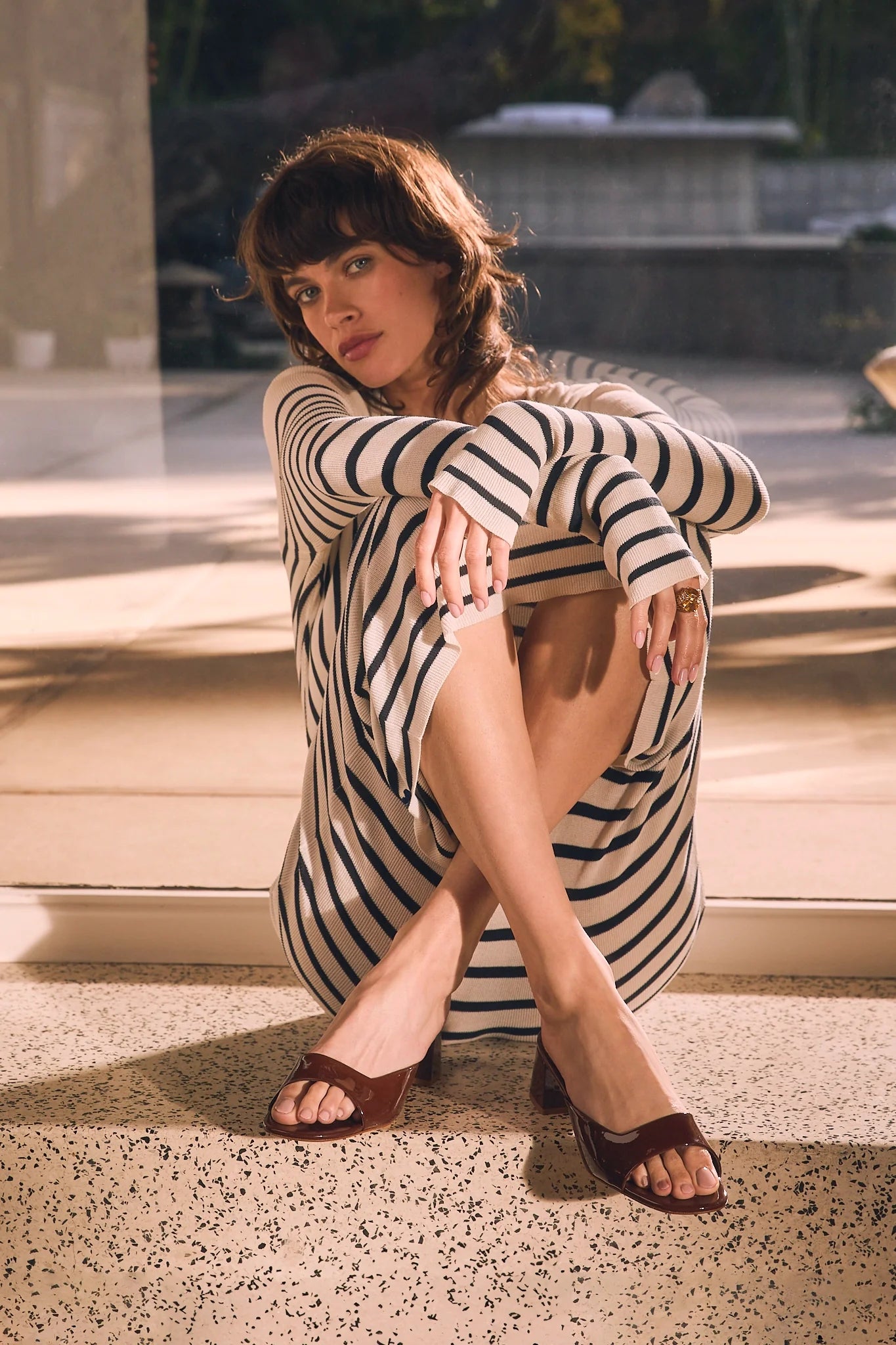 Chloe Gosselin by Studio Larroudé: Mule Anah Couro Verniz Marrom