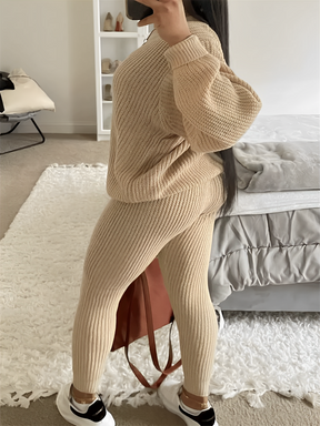 Conjunto Feminino de Tricô com Suéter Oversized  e Calça Legging com Cintura Ajustável – Ranya
