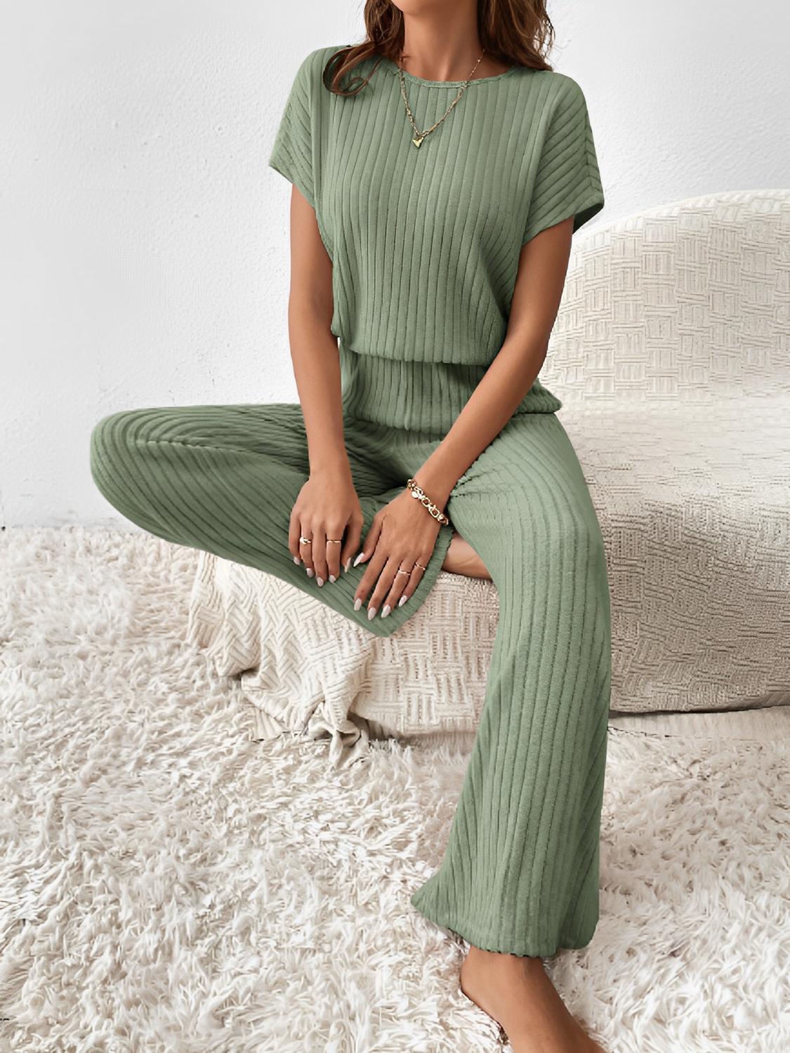 Conjunto Feminino Longo de Malha com  Blusa  Manga Morcego  e Calça Pantalona– Maite