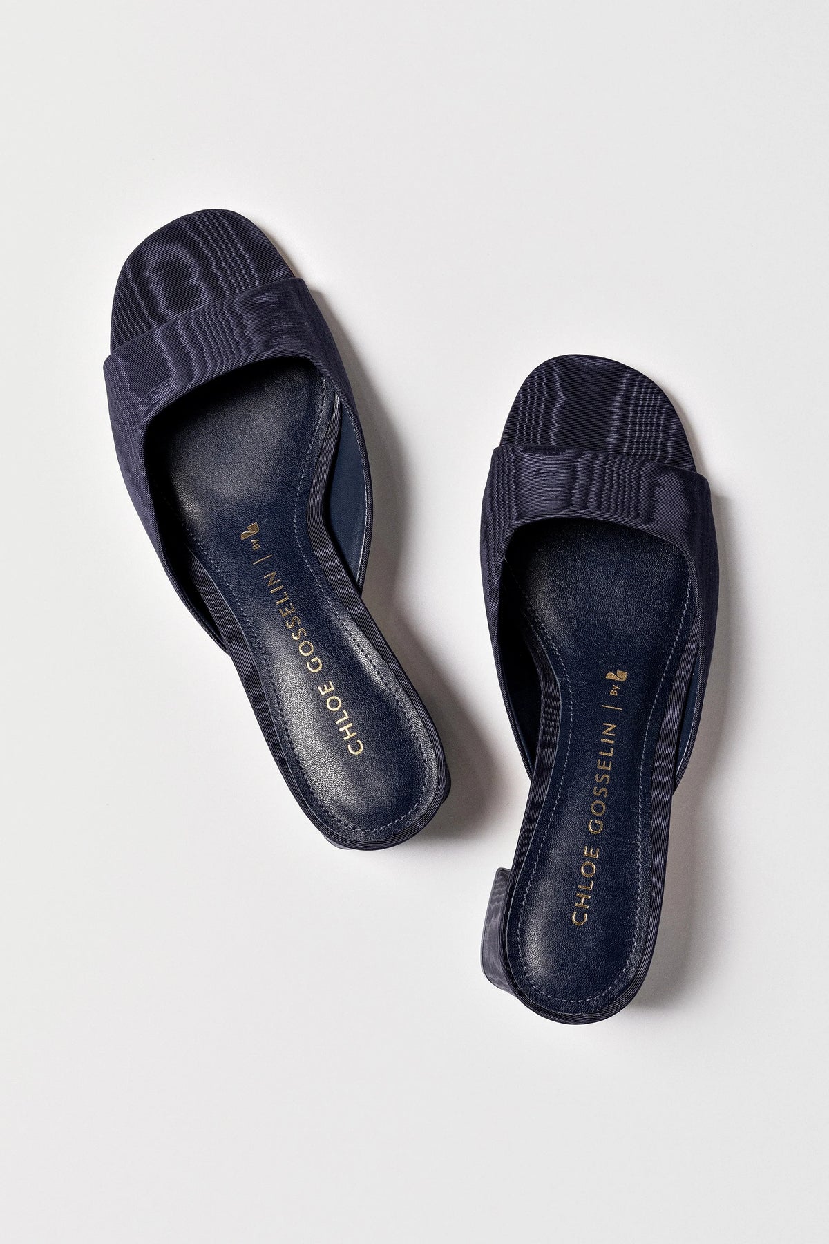 Chloe Gosselin by Studio Larroudé: Mule Anah Seda Azul