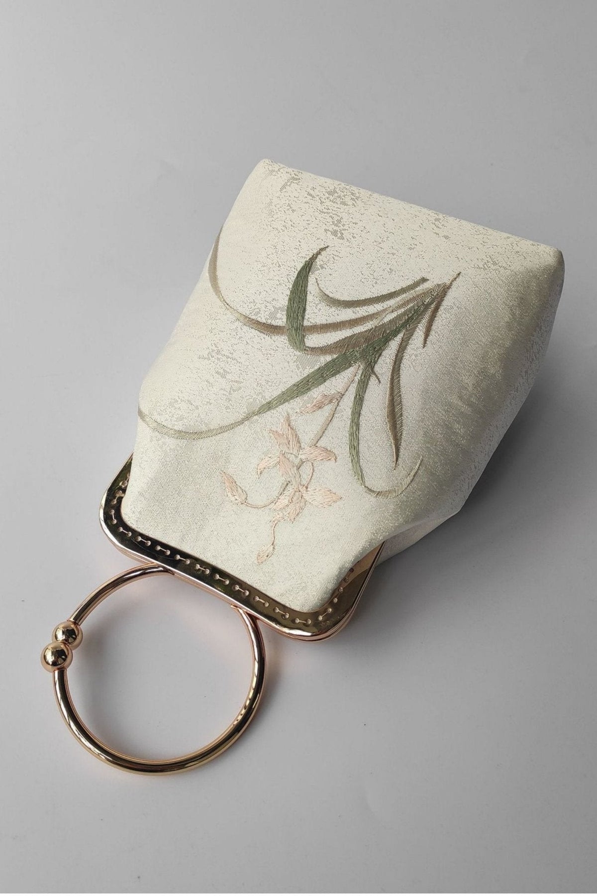 Bolsa Liz em Cetim Bordado