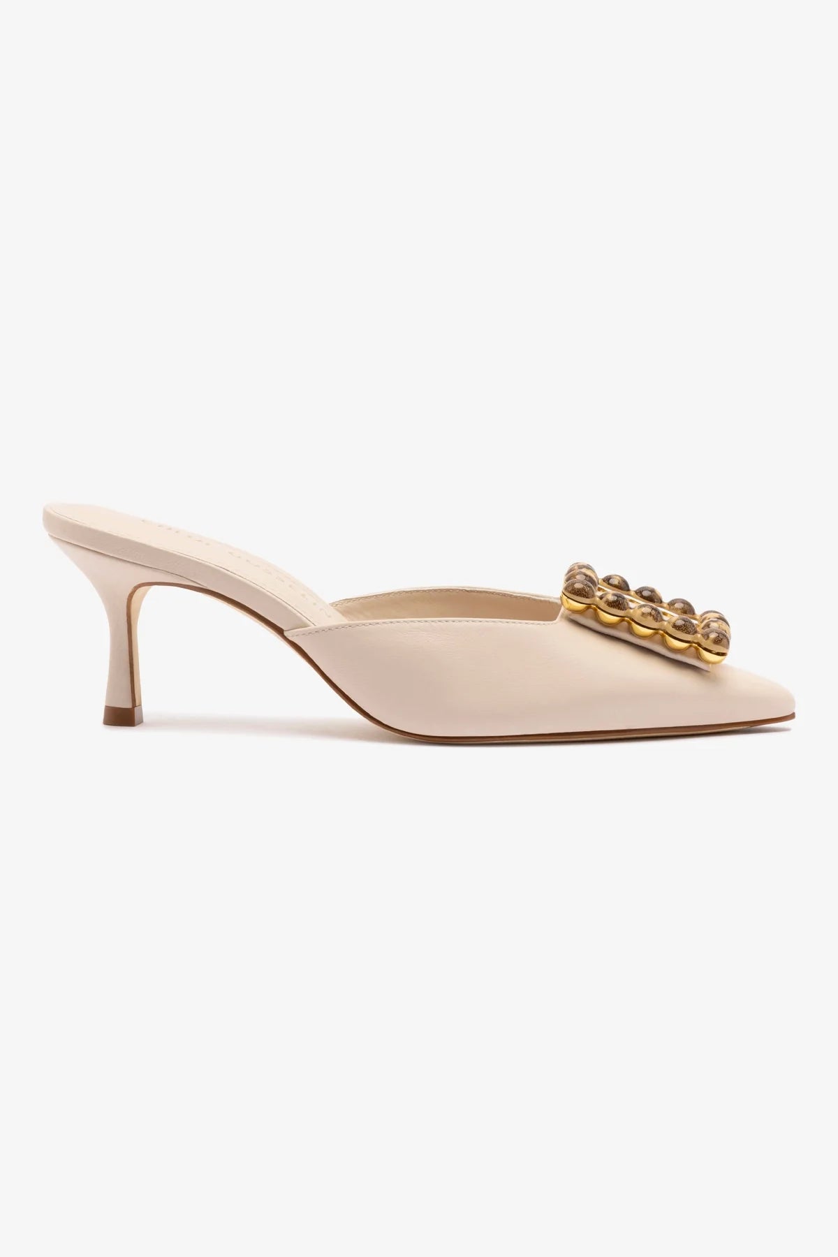 Chloe Gosselin by Studio Larroudé: Mule Ava Couro Off White