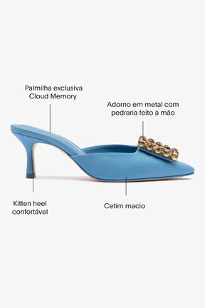 Chloe Gosselin by Studio Larroudé: Mule Ava Cetim Azul