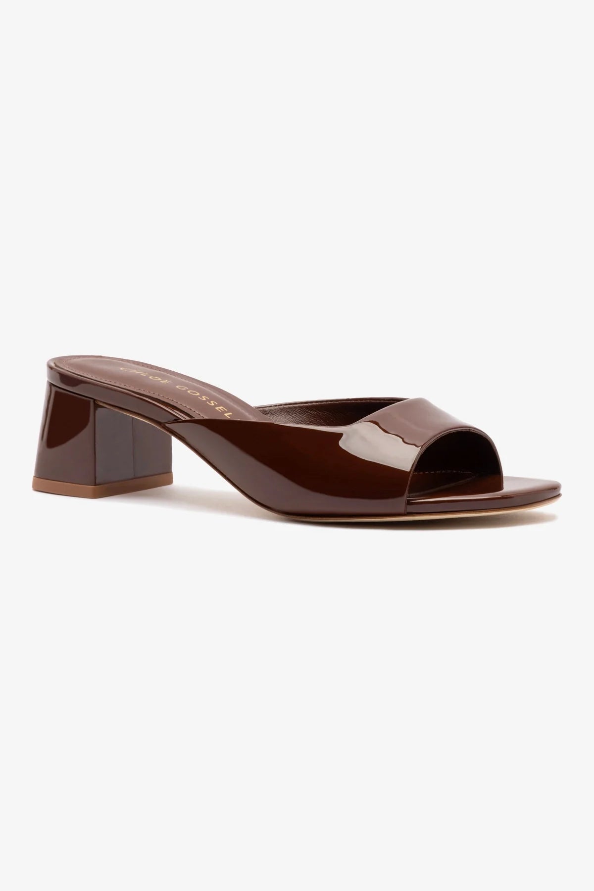 Chloe Gosselin by Studio Larroudé: Mule Anah Couro Verniz Marrom