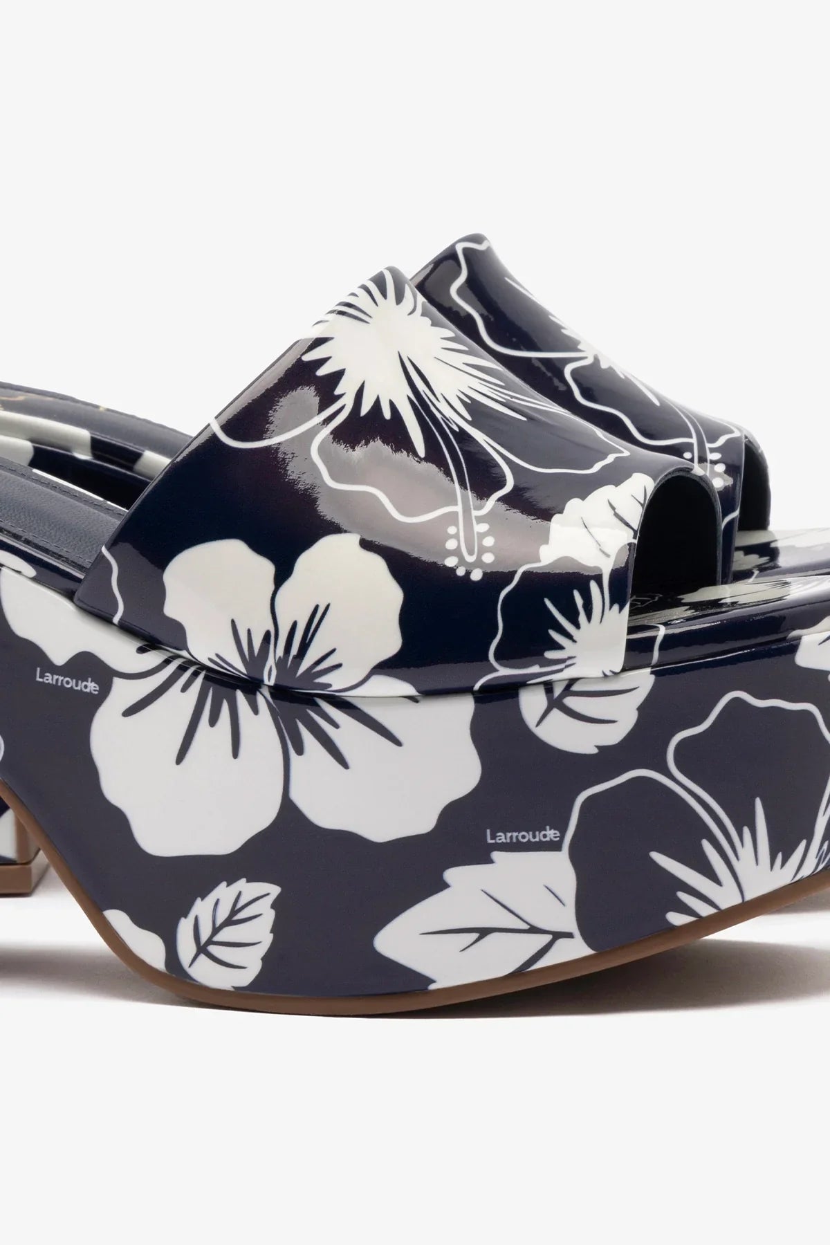Mule Plataforma Miso Couro Verniz Estampado Azul