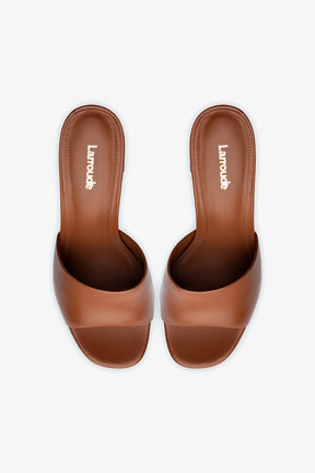 Mule Dolly Couro Caramelo