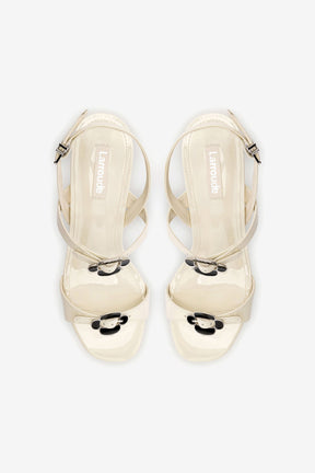 Sandália Salto Bloco Tinx Couro Verniz Off White