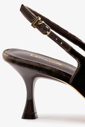 Slingback Ines Veludo Marrom