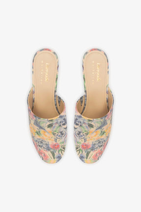 Larroudé x Markarian: Mule Anabela Venice Jacquard Azul