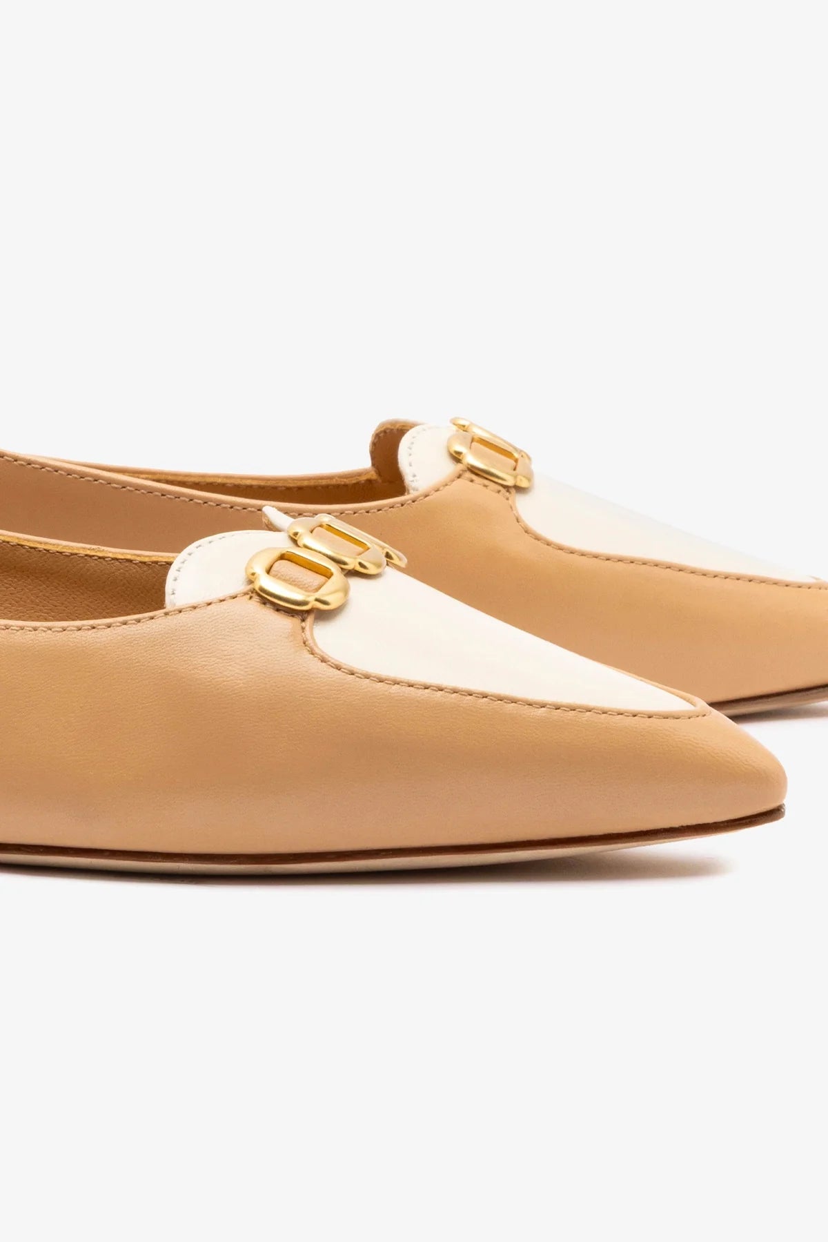 Mocassim Audrey Couro Bege e Couro Off White