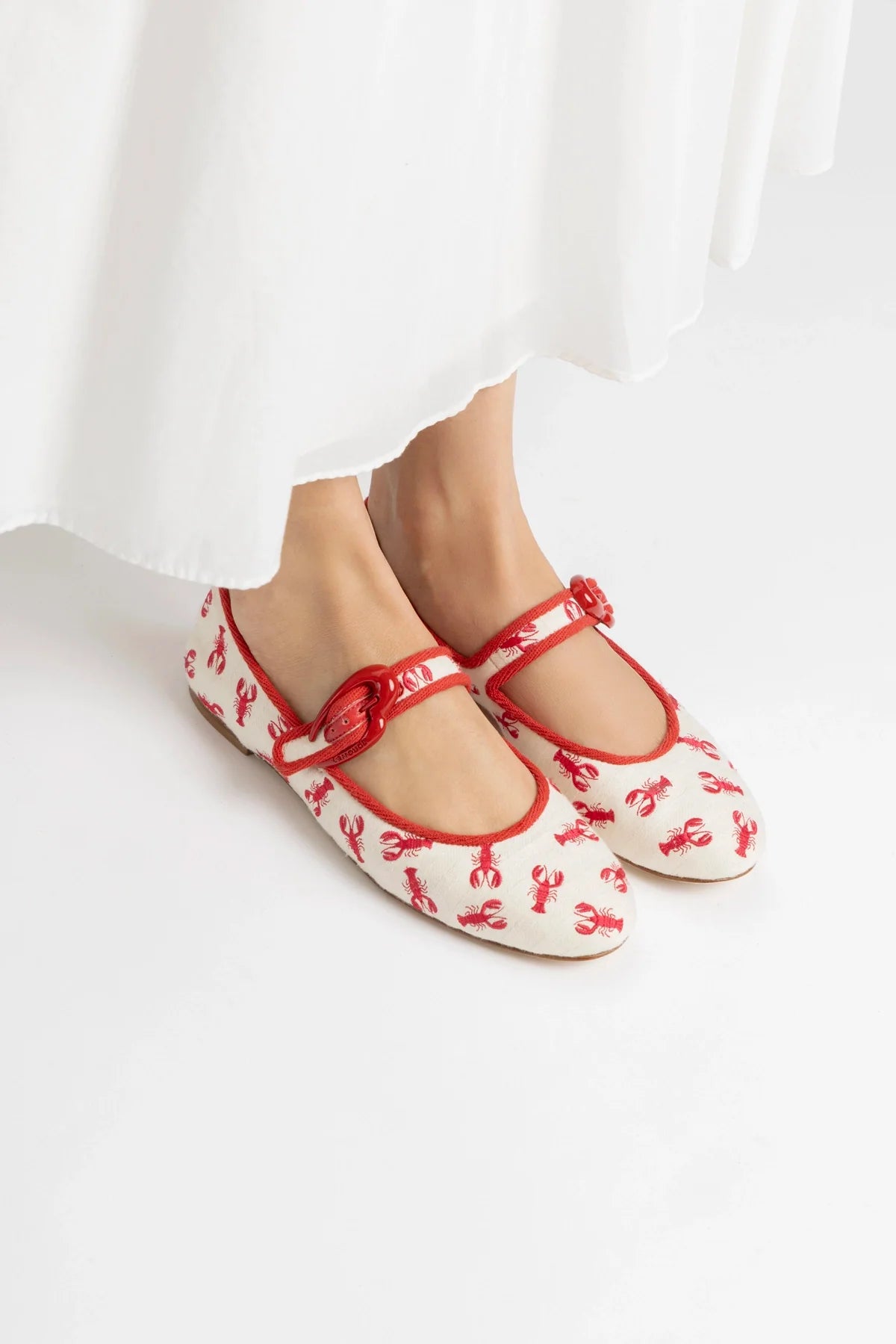 Sapatilha Verona Lona Off White e Bordado Lagosta