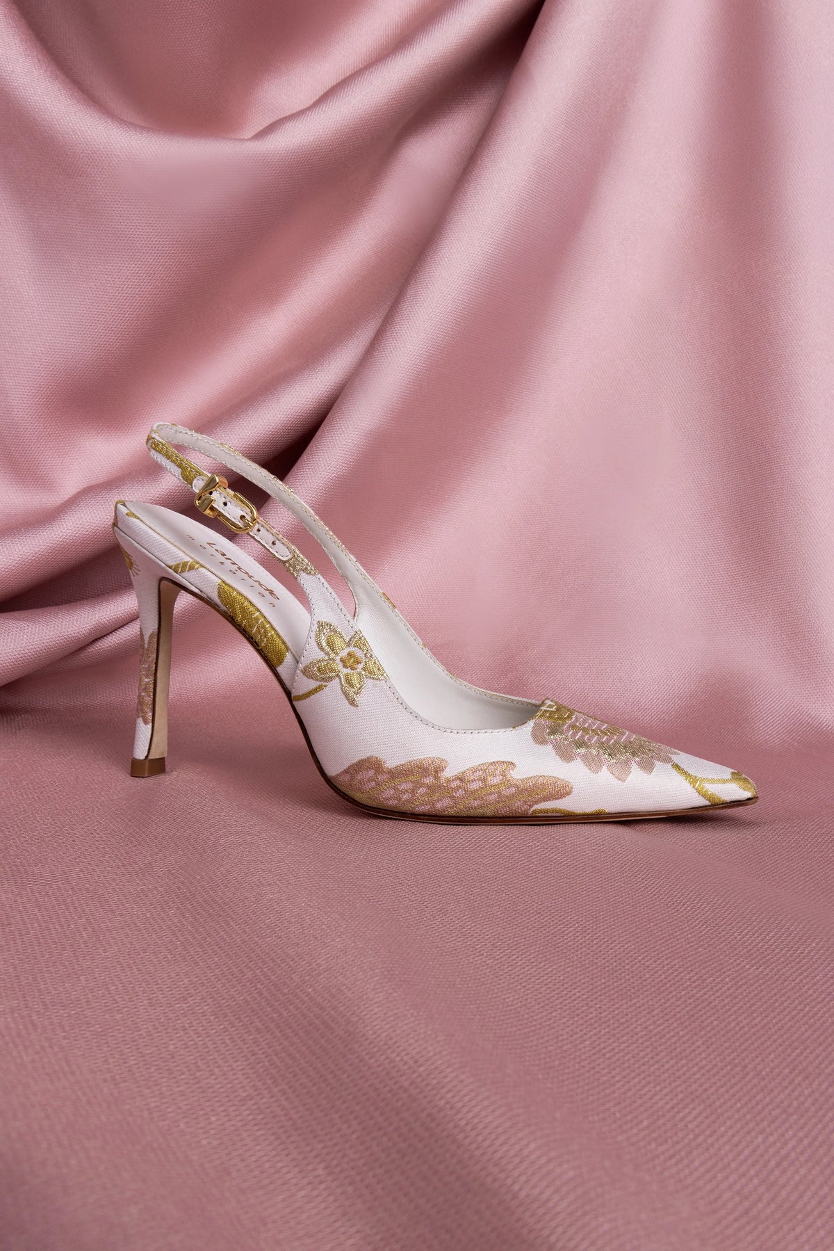 Larroudé x Markarian: Slingback Kaitlan Brocado Off White