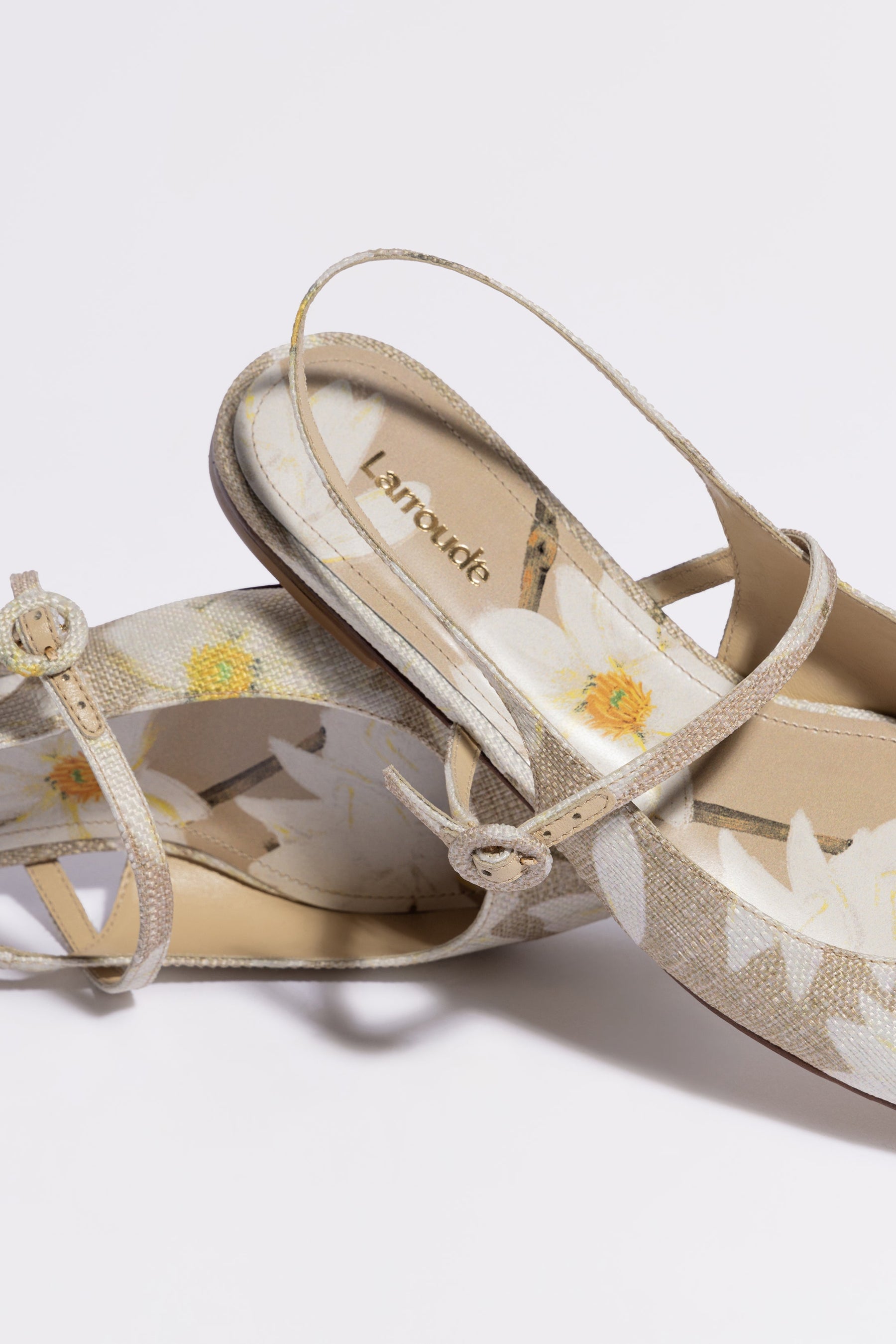Sapatilha Georgina Ráfia Estampada Bege