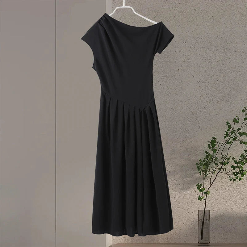 Vestido Longo Elegante – Gola Assimétrica