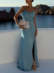 Vestido Longo de Cetim Elegante com Fenda Lateral