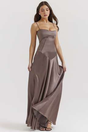 Vestido Acetinado Elegante - Maisa